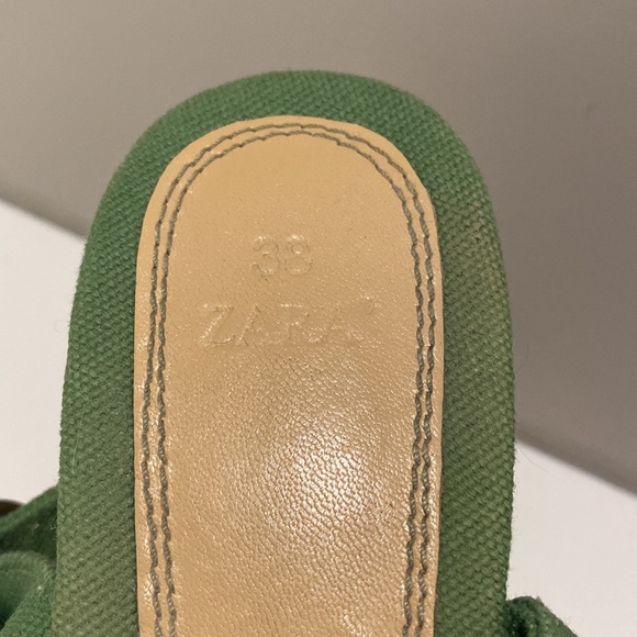 Zara Heels Green - Picture 6 of 6